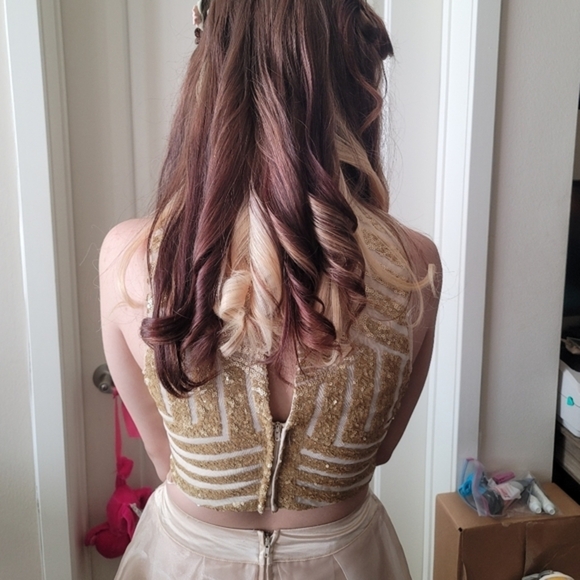 Social Code ✦ Champagne Skirt Set ✦ Sequin Halter Crop + Ruffle Chiffon High-Low - Picture 6 of 16